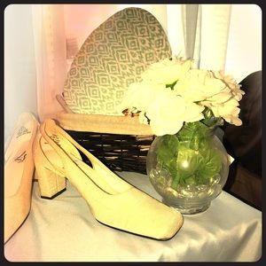 Life Stride cream fabric heel